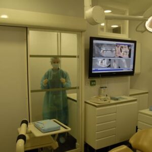 Dr. Cristiano Moussally