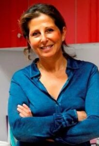 Dr. Isabelle S.