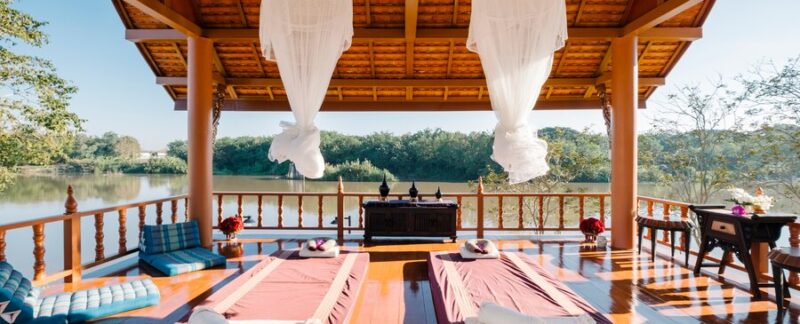 Massage thaïlandais de luxe dans le pavillon. meilleurs spas en France