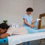 Femme en traitement dans un centre de réadaptation. Les meilleurs centres d'ozonothérapie en France