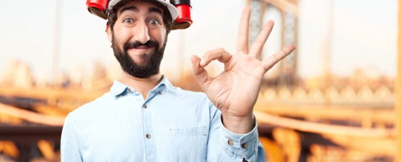 L'expression heureuse du jeune entrepreneur. meilleures inventions françaises