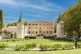 Château de Fonscolombe, Le Puy-Sainte-Réparade