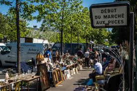 Marché aux Puces de la Porte de Vanves (Paris)