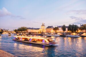 Le Voyage Romantique sur la Seine de Paris à Honfleur