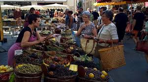 Le Marché de Saint-Rémy-de-Provence (Bouches-du-Rhône)