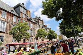 Le Marché des Lices à Rennes (Ille-et-Vilaine)